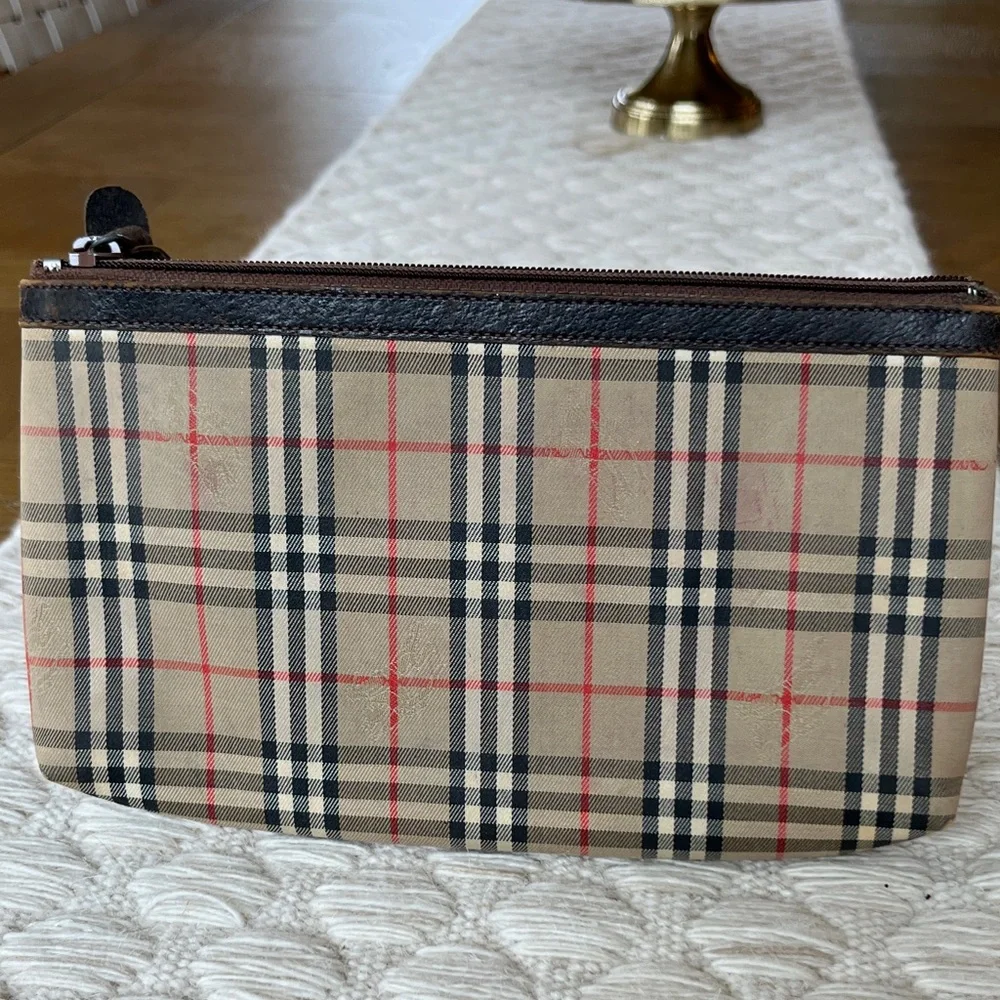 Burberrys Vintage Beige and Red Check Toiletry Cosmetic Bag - Picture 4 of 9